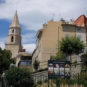 3* Апарт-отель Residhotel Vieux Port